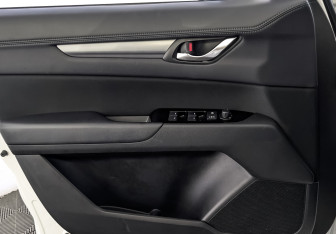 Подержанный автомобиль Mazda CX-5 2022 года (19 фото)