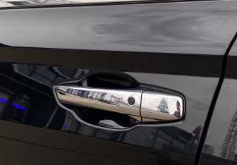 Подержанный автомобиль FAW Bestune T77 2023 года (18 фото)