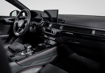 Подержанный автомобиль Audi A5 Liftback 2022 года (9 фото)