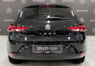 Подержанный автомобиль SEAT Leon Hatchback 2013 года (5 фото)