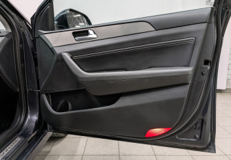 Подержанный автомобиль Hyundai Sonata 2018 года (24 фото)