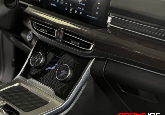 Подержанный автомобиль Exeed VX 2022 года (17 фото)