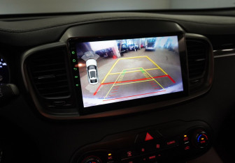 Подержанный автомобиль Kia Sorento 2015 года (15 фото)