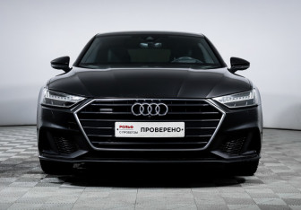 Подержанный автомобиль Audi A7 2021 года (2 фото)