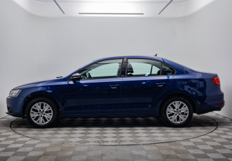 Подержанный автомобиль Volkswagen Jetta Sedan 2014 года (2 фото)