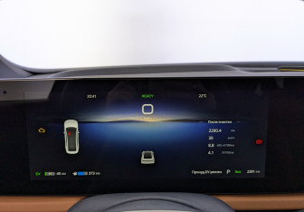 Подержанный автомобиль Voyah Passion 2025 года (26 фото)