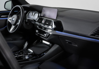 Подержанный автомобиль BMW X3 2021 года (9 фото)