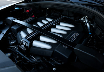 Подержанный автомобиль Rolls-Royce Cullinan 2019 года (36 фото)