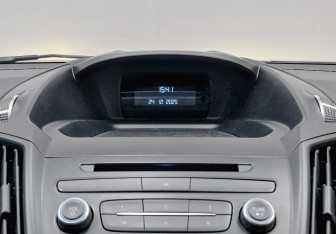 Подержанный автомобиль Ford Kuga 2017 года (17 фото)