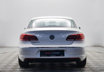 Подержанный автомобиль Volkswagen Passat CC 2014 года (4 фото)