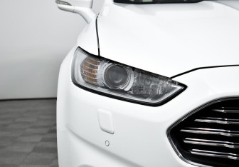 Подержанный автомобиль Ford Mondeo Sedan 2016 года (6 фото)