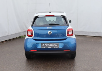 Подержанный автомобиль Smart Forfour 2016 года (5 фото)