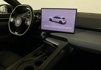 Подержанный автомобиль Zeekr 001 2024 года (9 фото)