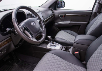 Подержанный автомобиль Hyundai Santa Fe 2011 года (10 фото)