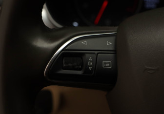 Подержанный автомобиль Audi A6 Sedan 2012 года (12 фото)