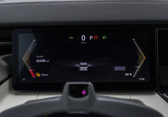 Подержанный автомобиль Zeekr 009 2023 года (13 фото)