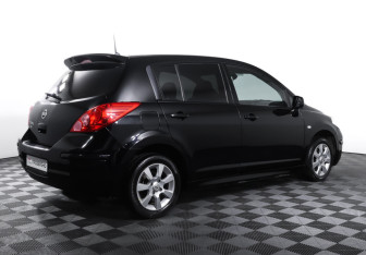 Подержанный автомобиль Nissan Tiida Hatchback 2012 года (5 фото)