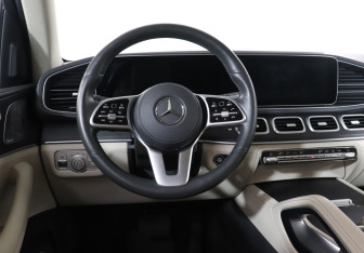 Подержанный автомобиль Mercedes-Benz GLE 2019 года (18 фото)