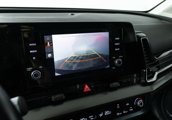 Подержанный автомобиль Kia Sportage 2022 года (16 фото)