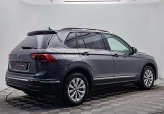 Подержанный автомобиль Volkswagen Tiguan 2021 года (5 фото)