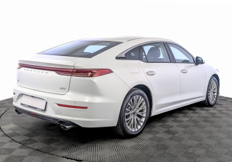 Новый FAW Bestune B70 2024 (2 фото)