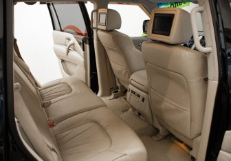 Подержанный автомобиль Infiniti QX56 2012 года (33 фото)