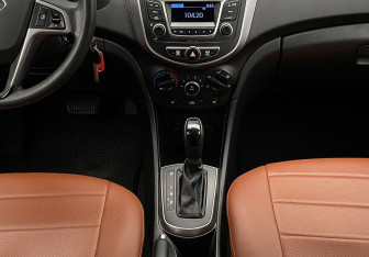 Подержанный автомобиль Hyundai Solaris Sedan 2016 года (13 фото)