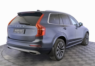 Подержанный автомобиль Volvo XC90 2021 года (5 фото)