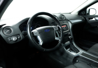 Подержанный автомобиль Ford Mondeo Sedan 2012 года (9 фото)