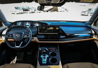 Подержанный автомобиль Changan UNI-K 2024 года (11 фото)