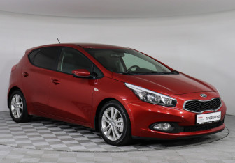 Подержанный автомобиль Kia Ceed Hatchback 2013 года (3 фото)