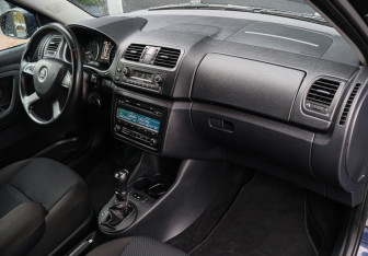 Подержанный автомобиль Skoda Fabia Hatchback 2013 года (7 фото)