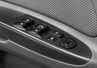 Подержанный автомобиль Kia Rio Hatchback 2010 года (20 фото)