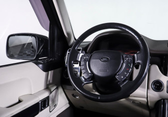 Подержанный автомобиль Land Rover Range Rover 2012 года (15 фото)