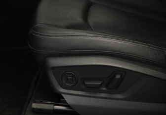 Подержанный автомобиль Audi Q8 2024 года (28 фото)