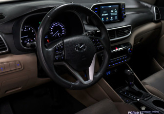 Подержанный автомобиль Hyundai Tucson 2019 года (9 фото)