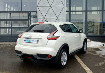Подержанный автомобиль Nissan Juke 2018 года (5 фото)