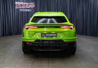Подержанный автомобиль Lamborghini Urus 2023 года (6 фото)