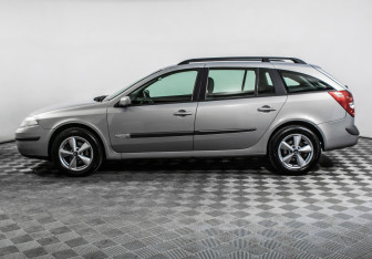 Подержанный автомобиль Renault Laguna Wagon 2006 года (8 фото)