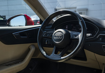 Подержанный автомобиль Audi A5 Liftback 2016 года (10 фото)