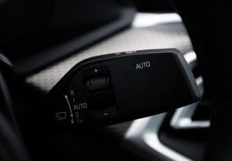 Подержанный автомобиль BMW X6 2021 года (17 фото)