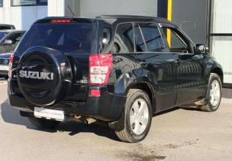 Подержанный автомобиль Suzuki Grand Vitara 2008 года (5 фото)