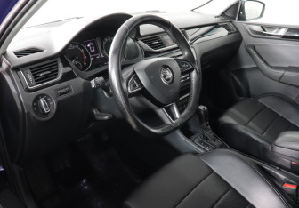 Подержанный автомобиль Skoda Rapid Liftback 2018 года (9 фото)