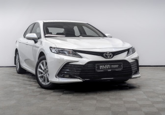 Подержанный автомобиль Toyota Camry Sedan 2022 года (3 фото)