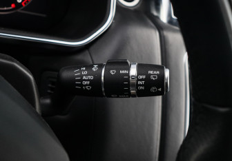 Подержанный автомобиль Land Rover Range Rover Sport 2020 года (30 фото)