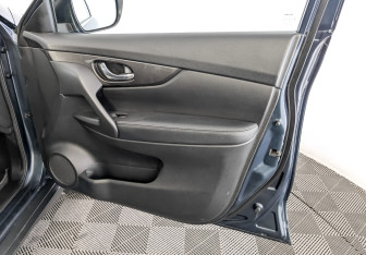 Подержанный автомобиль Nissan X-Trail 2019 года (24 фото)