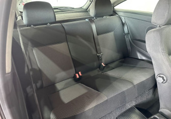 Подержанный автомобиль Opel Astra Hatchback 2009 года (10 фото)