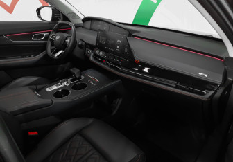 Подержанный автомобиль Changan UNI-K 2023 года (9 фото)