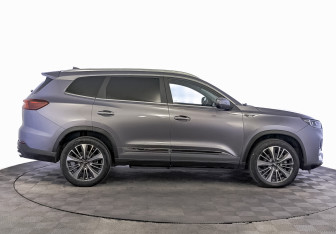 Подержанный автомобиль Chery Tiggo 8 Pro Max 2023 года (4 фото)