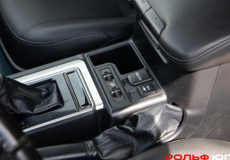 Подержанный автомобиль Toyota Land Cruiser Prado 2018 года (20 фото)